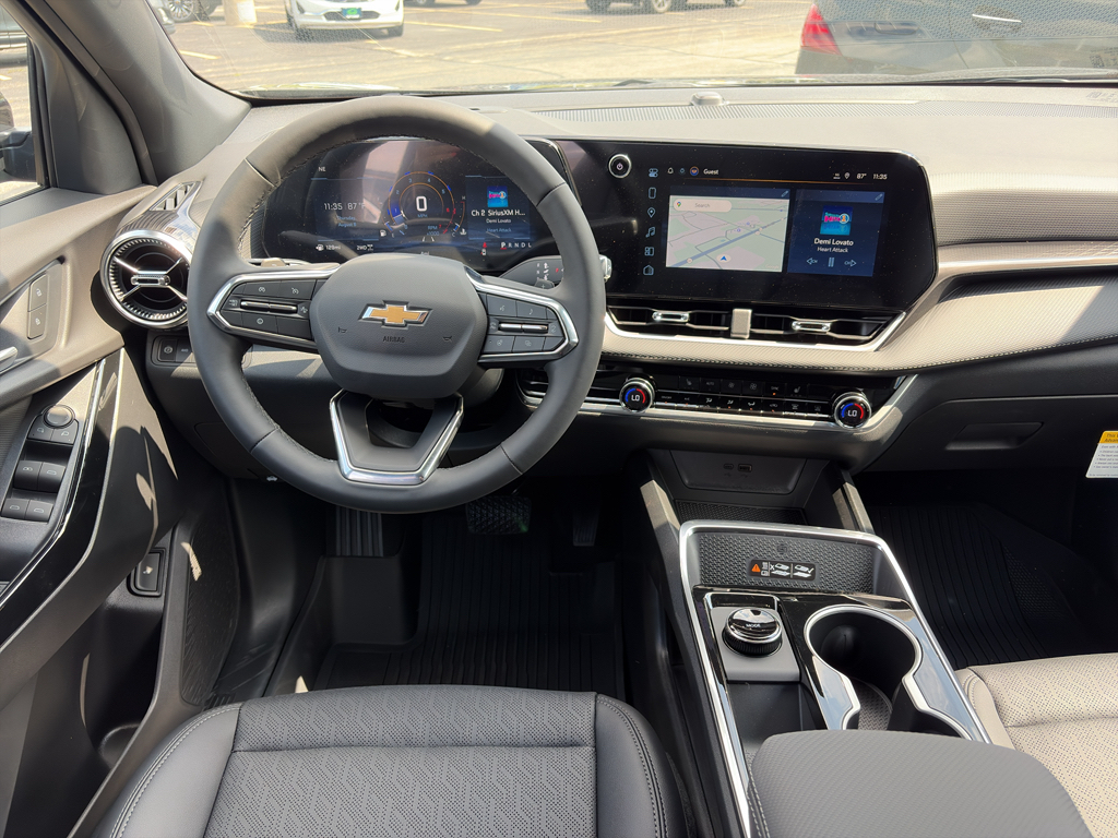 2027 Chevrolet Equinox LT - Photo 9