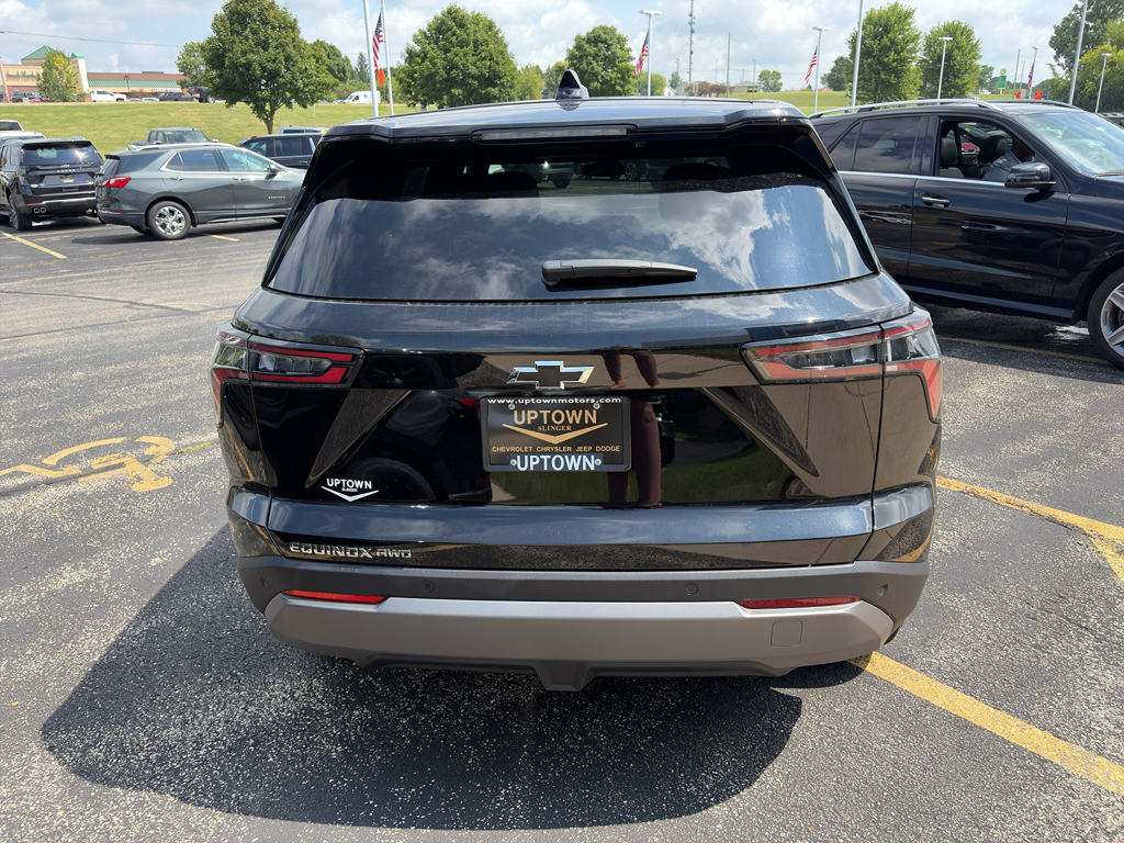 2027 Chevrolet Equinox LT - Photo 6