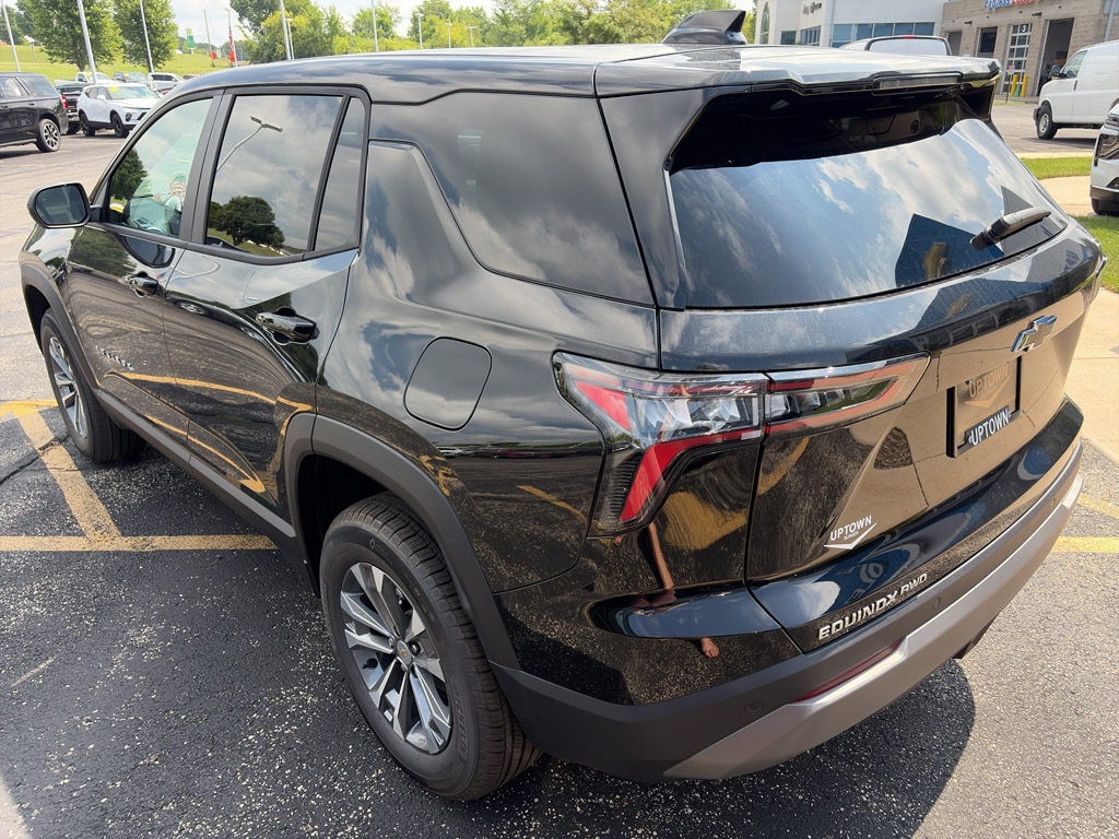 2027 Chevrolet Equinox LT - Photo 7