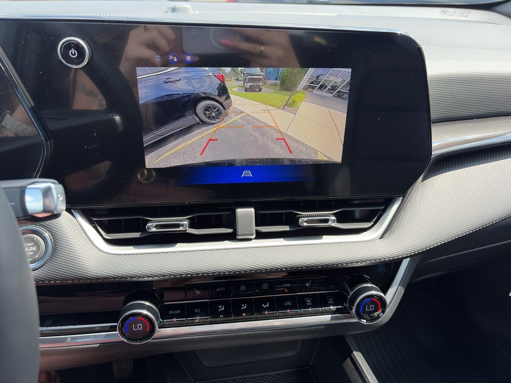 2027 Chevrolet Equinox LT - Photo 21