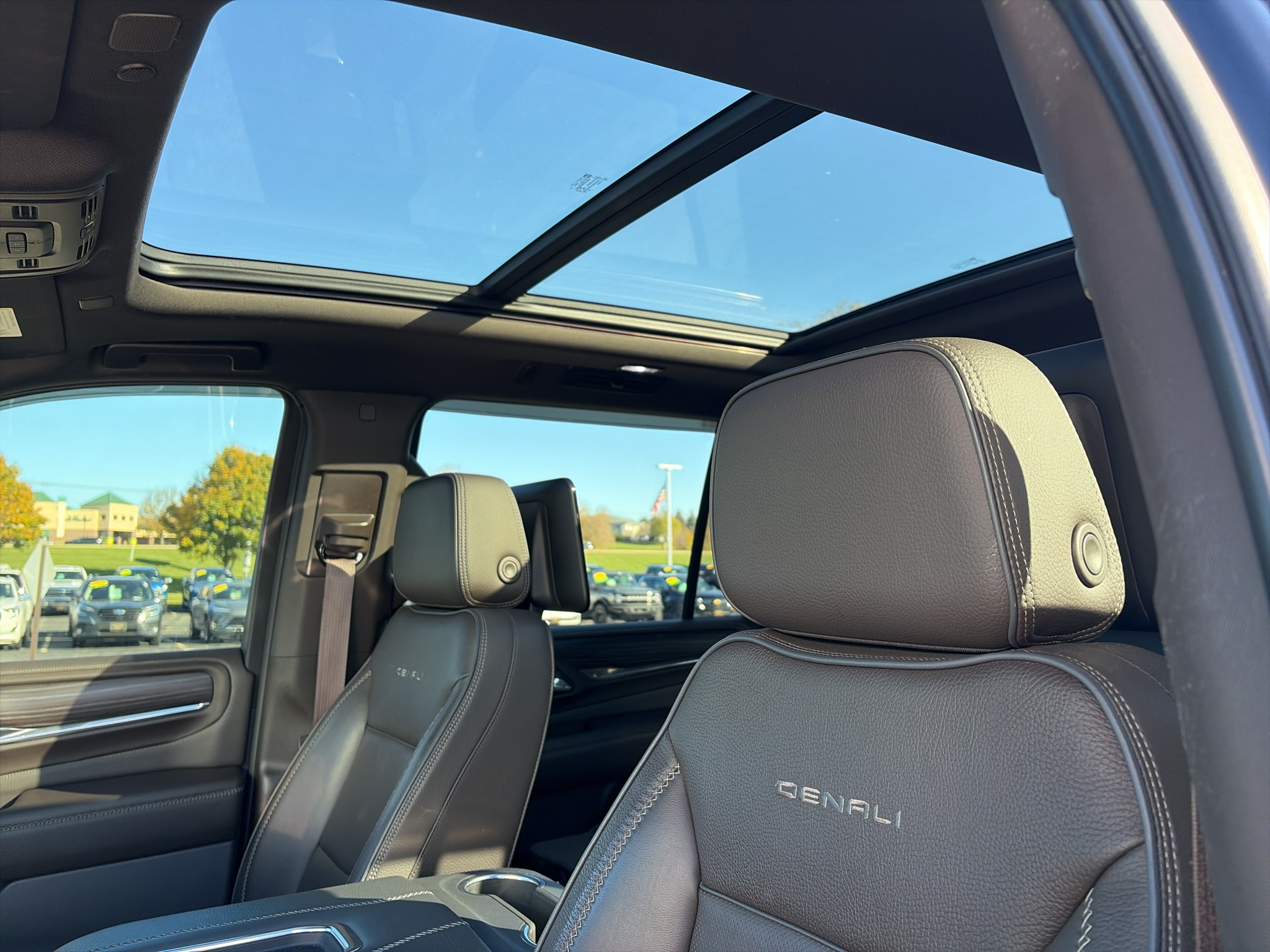 2021 GMC Yukon XL Denali - Photo 26