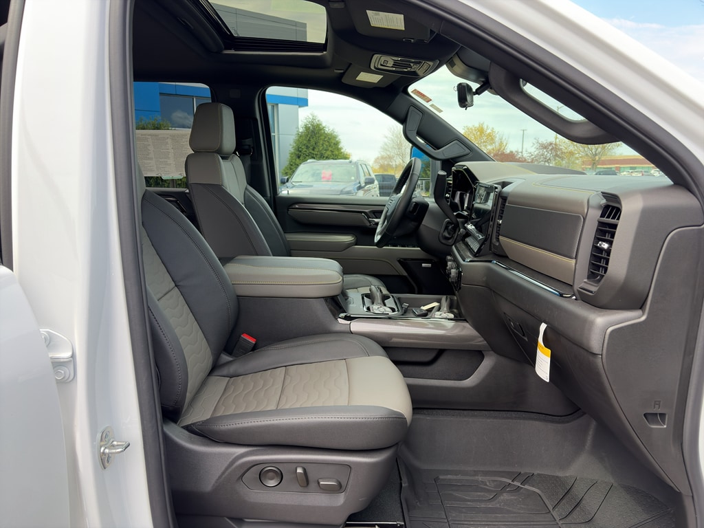 2025 Chevrolet Silverado 2500HD ZR2 - Photo 15
