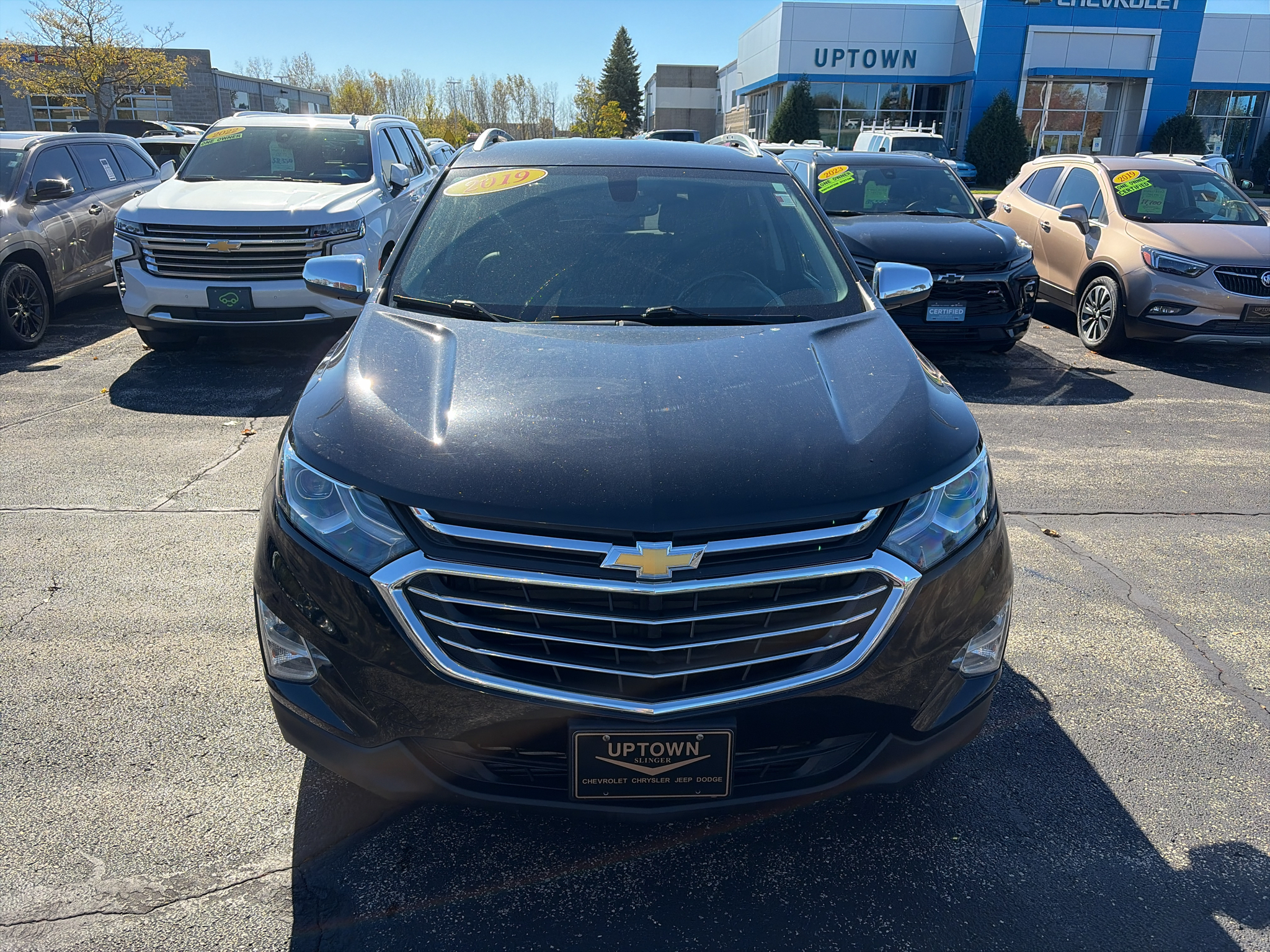 Used 2019 Chevrolet Equinox Premier with VIN 2GNAXNEV2K6291961 for sale in Slinger, WI