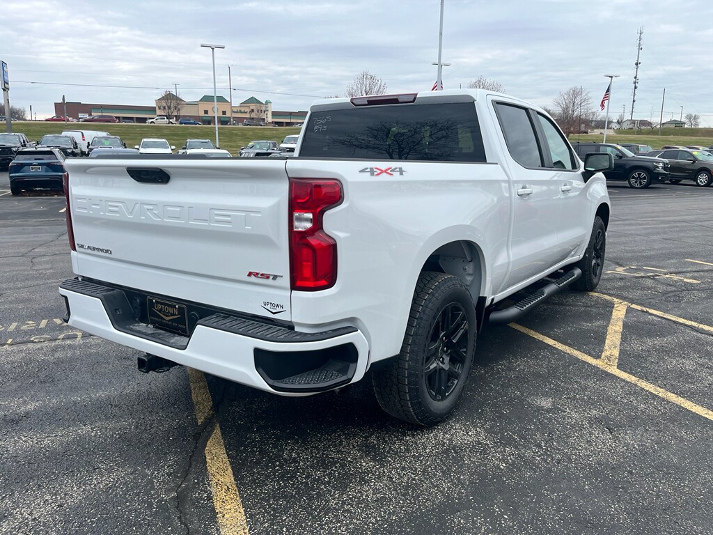 2026 Chevrolet Silverado 1500 RST photo 3