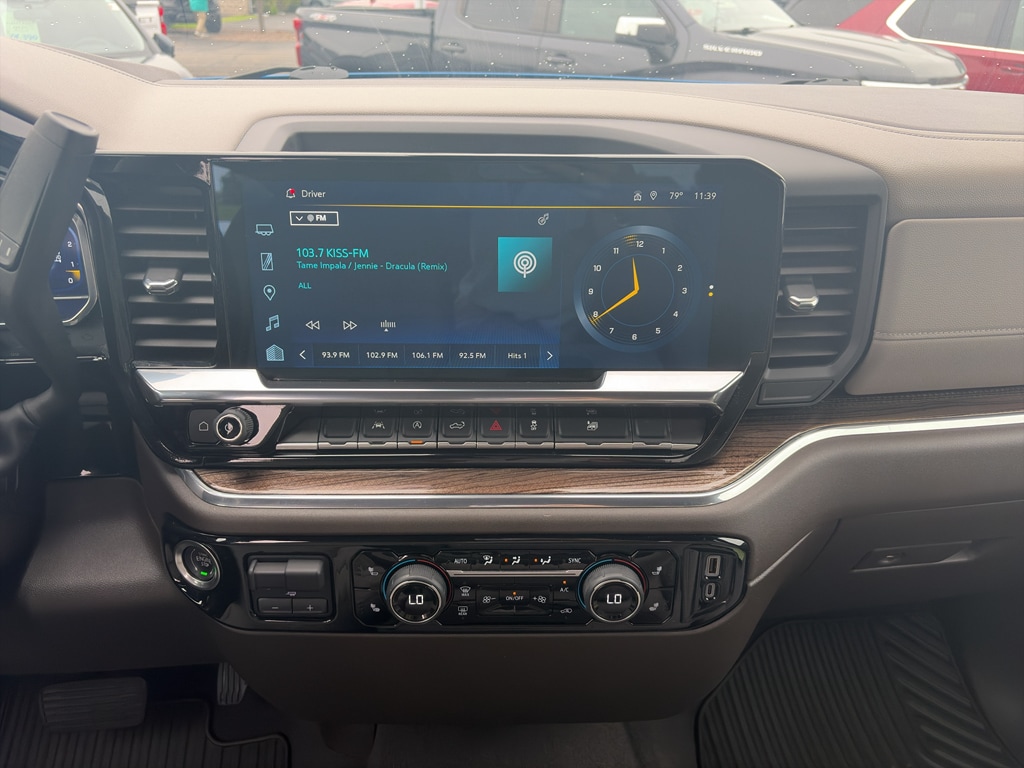 2024 Chevrolet Silverado 1500 LT - Photo 12