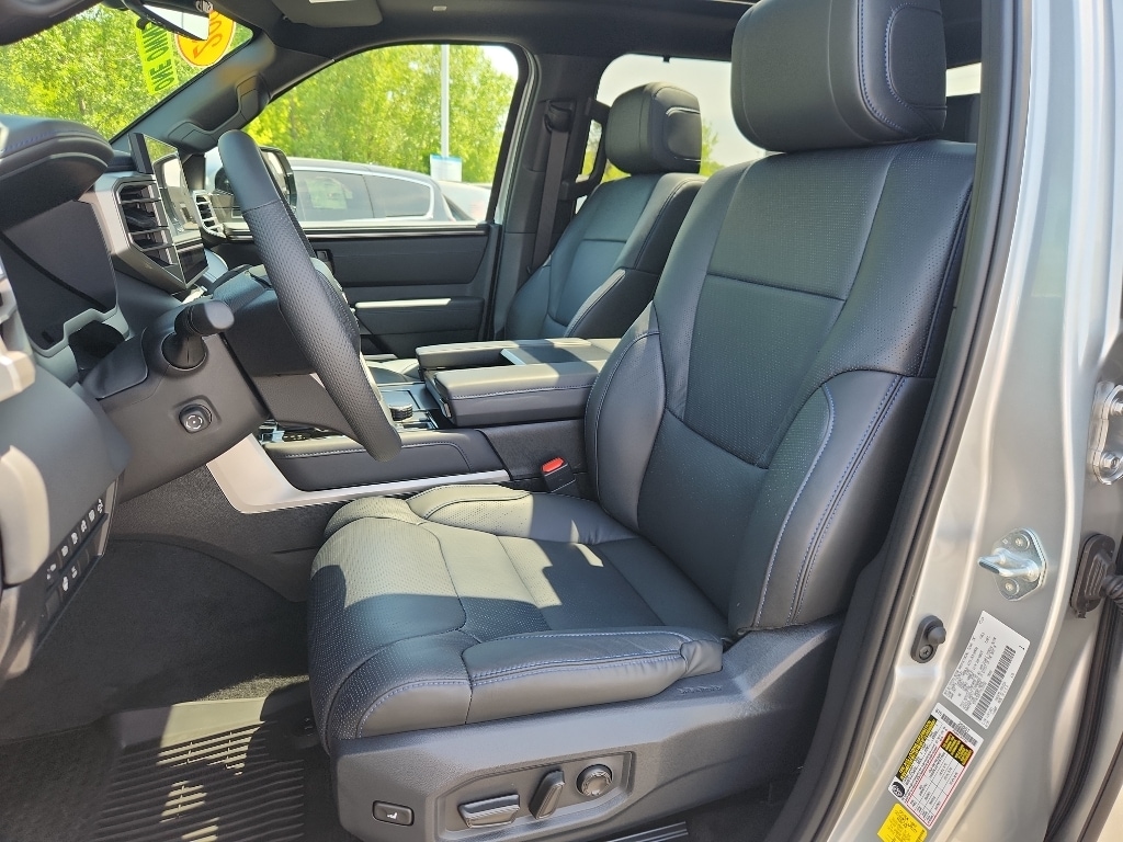 2026 Toyota Tundra Platinum - Photo 10