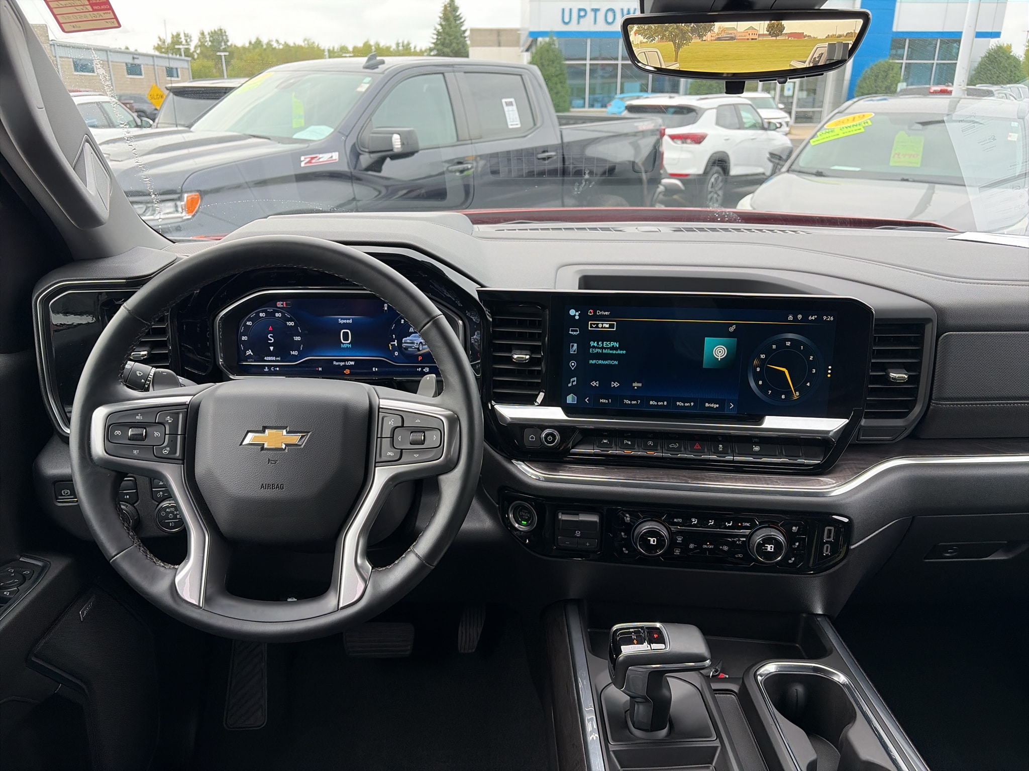 2024 Chevrolet Silverado 1500 LTZ - Photo 9