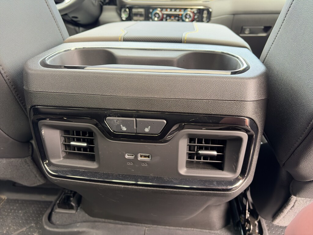 2025 Chevrolet Silverado 2500HD ZR2 - Photo 8