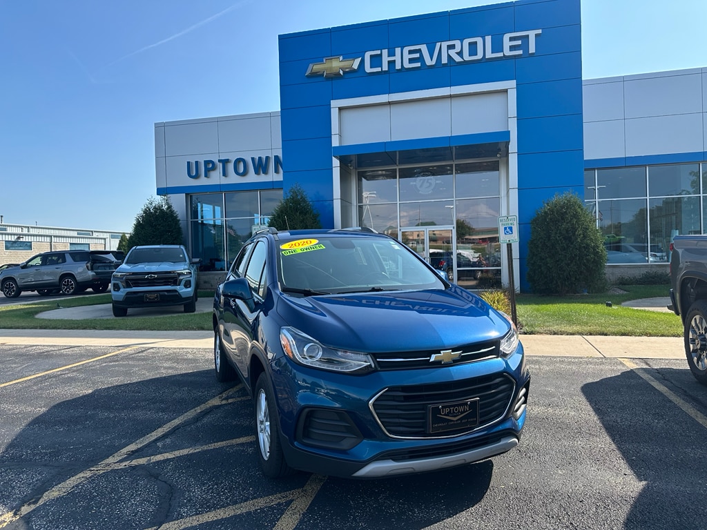 Used 2020 Chevrolet Trax LT with VIN 3GNCJPSB2LL118728 for sale in Slinger, WI