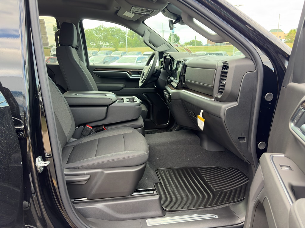 2026 Chevrolet Silverado 1500 LT - Photo 14