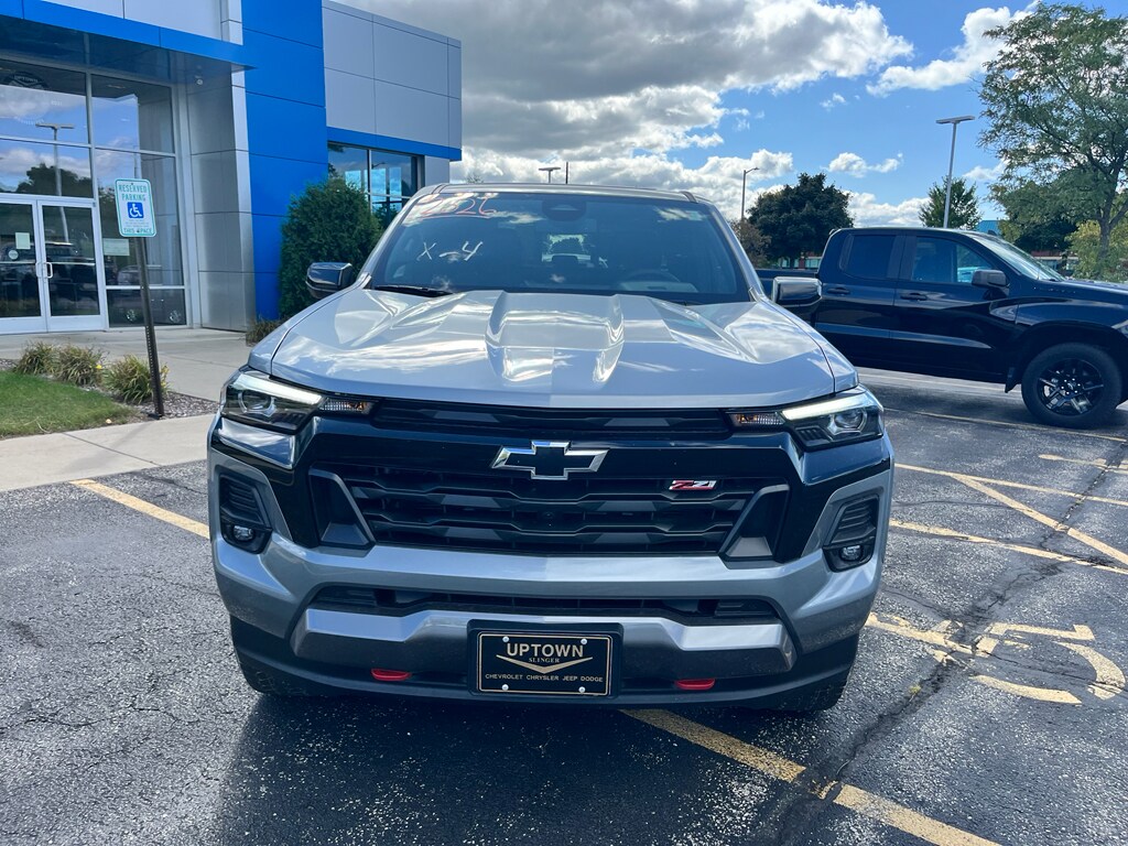 2026 Chevrolet Colorado Z71 photo 2