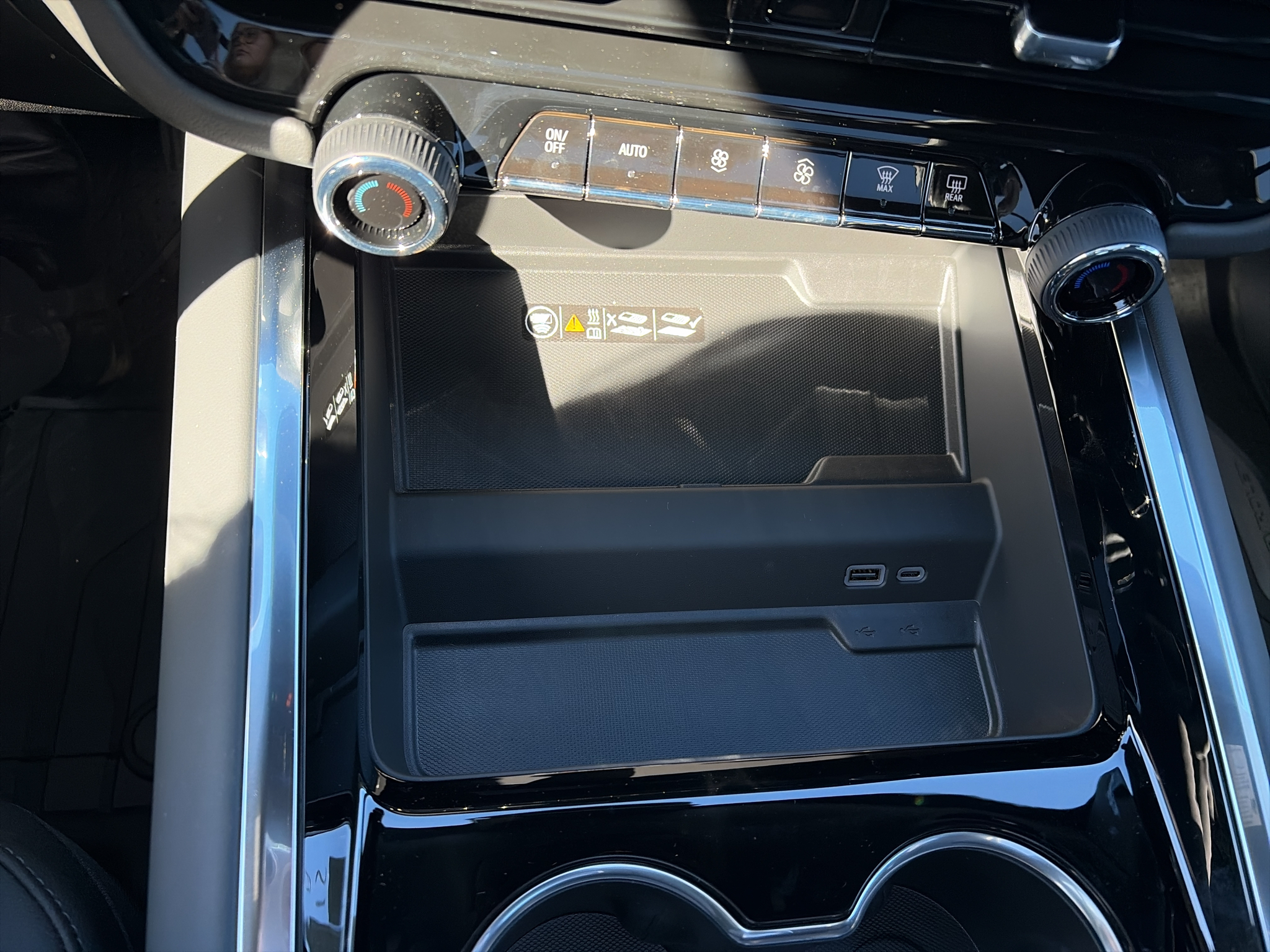 2027 Chevrolet Tahoe LT - Photo 27