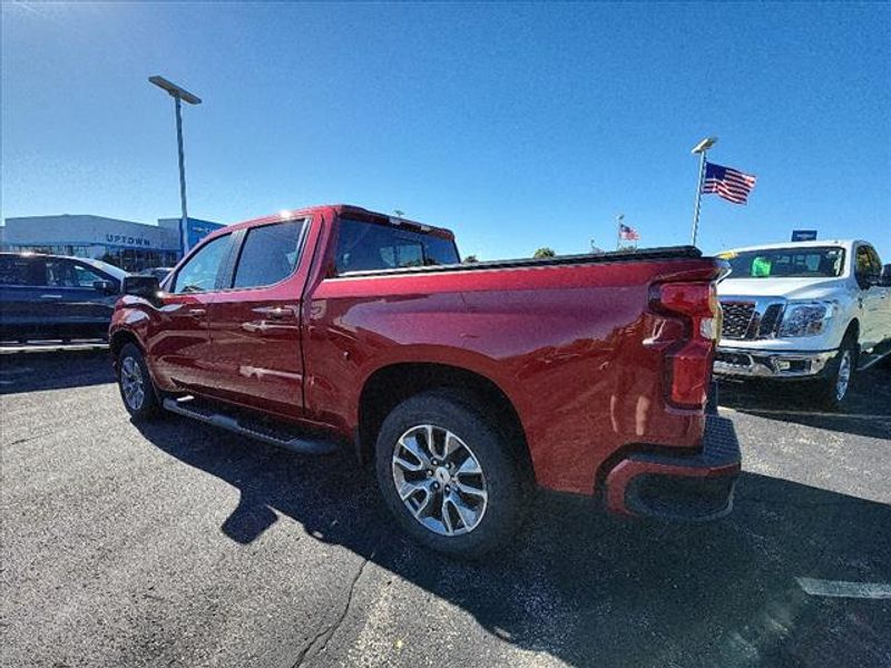 2021 Chevrolet Silverado 1500 RST photo 3
