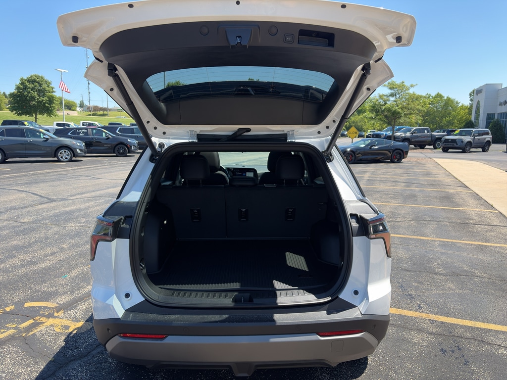 2026 Chevrolet Equinox LT - Photo 18