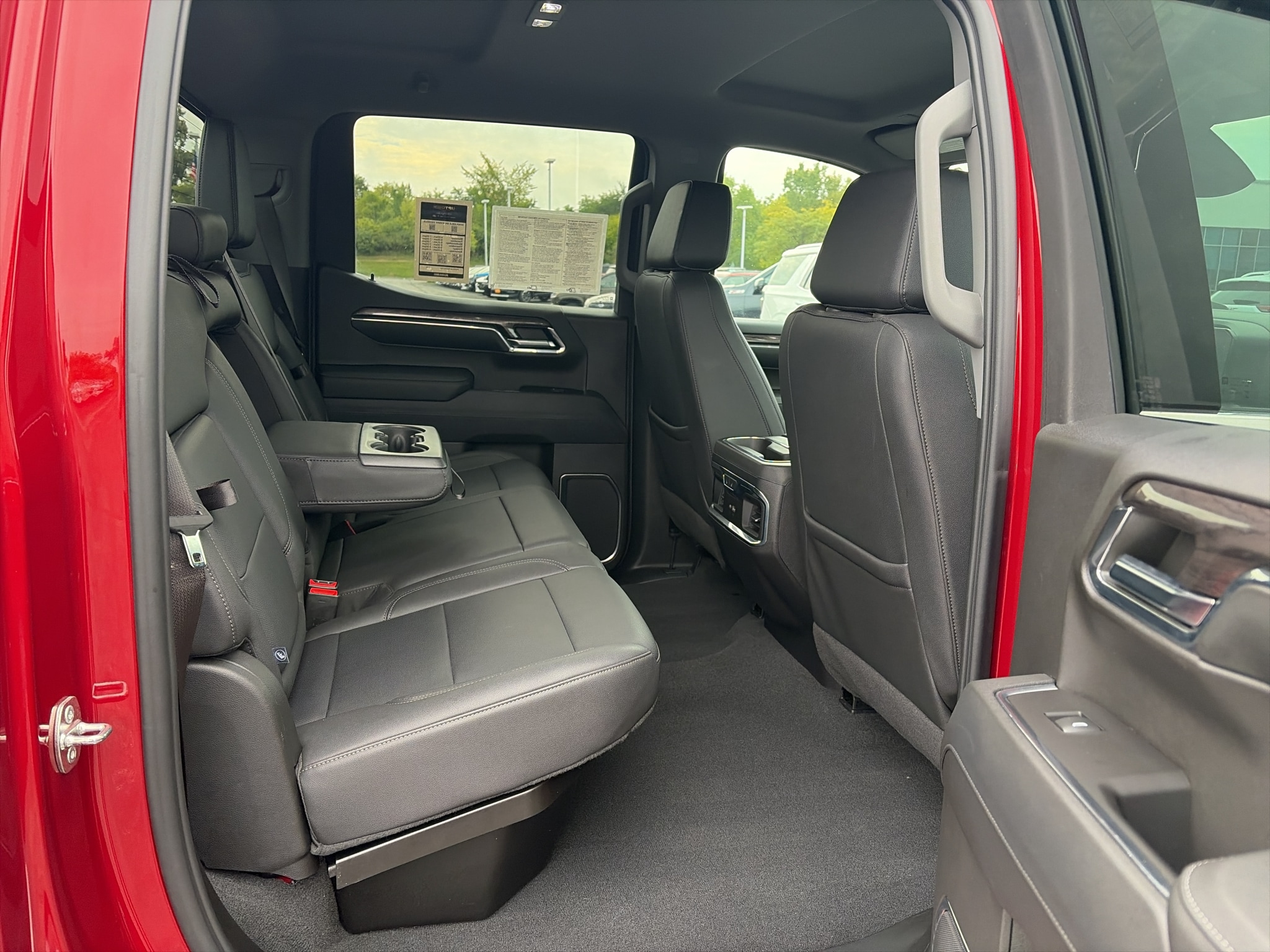 2024 Chevrolet Silverado 1500 LTZ - Photo 17