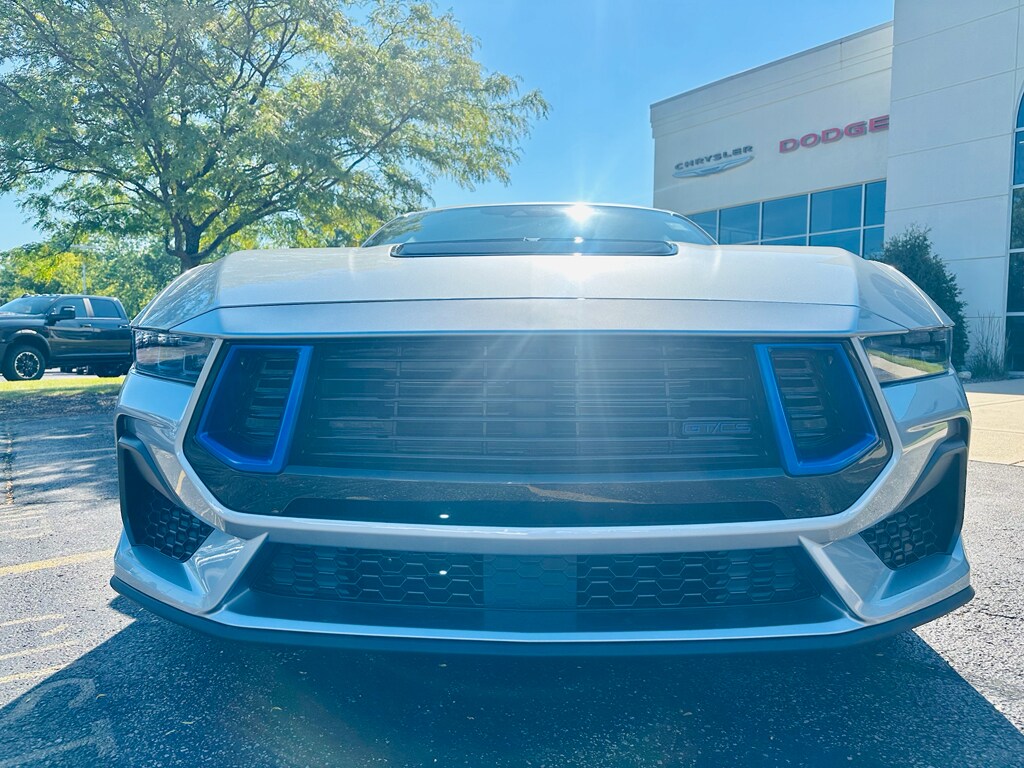 2025 Ford Mustang GT Premium photo 3