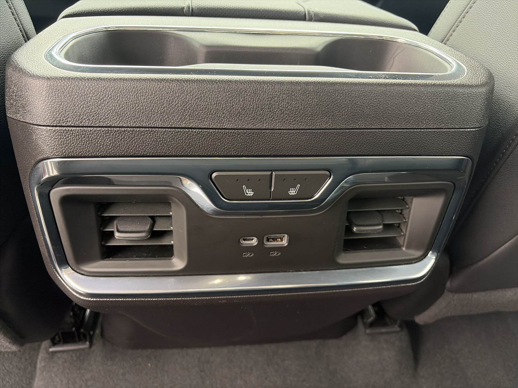 2024 Chevrolet Silverado 1500 LTZ - Photo 15