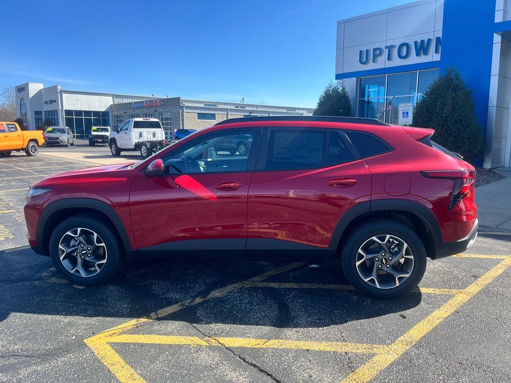 2026 Chevrolet Trax LT - Photo 8