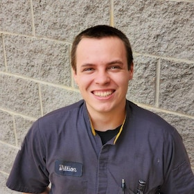 Staff member Dillon from ID_0bbba1a9208e