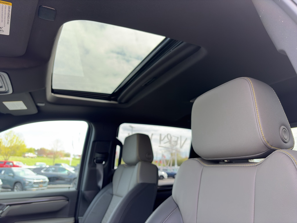2025 Chevrolet Silverado 2500HD ZR2 - Photo 21