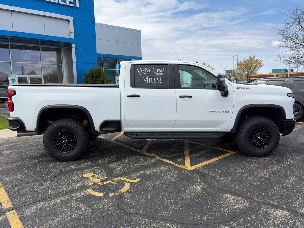 2025 Chevrolet Silverado 2500HD ZR2 - Photo 7