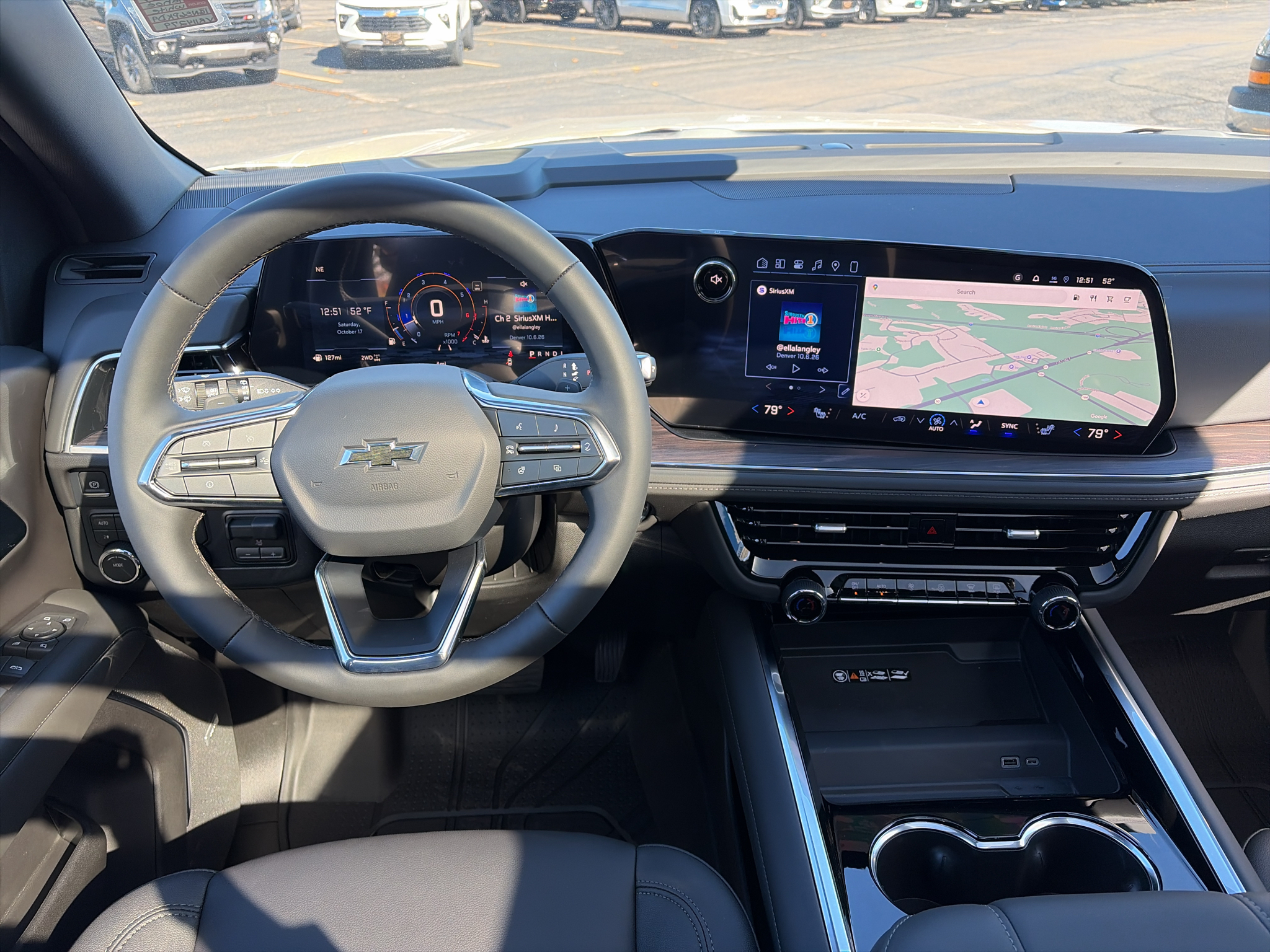 2027 Chevrolet Tahoe Z71 - Photo 9