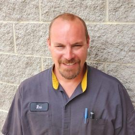 Staff member Rob from ID_0bbba1a9208e