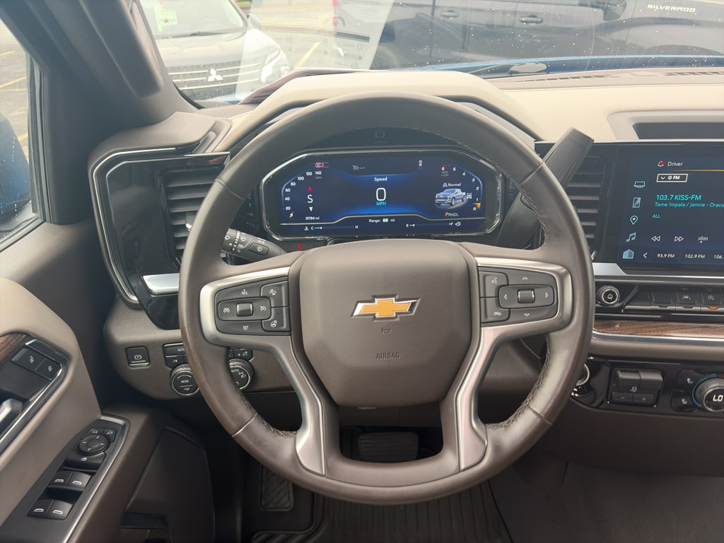 2024 Chevrolet Silverado 1500 LT - Photo 10
