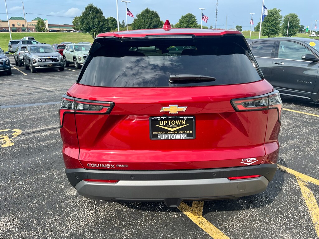 2026 Chevrolet Equinox LT photo 3