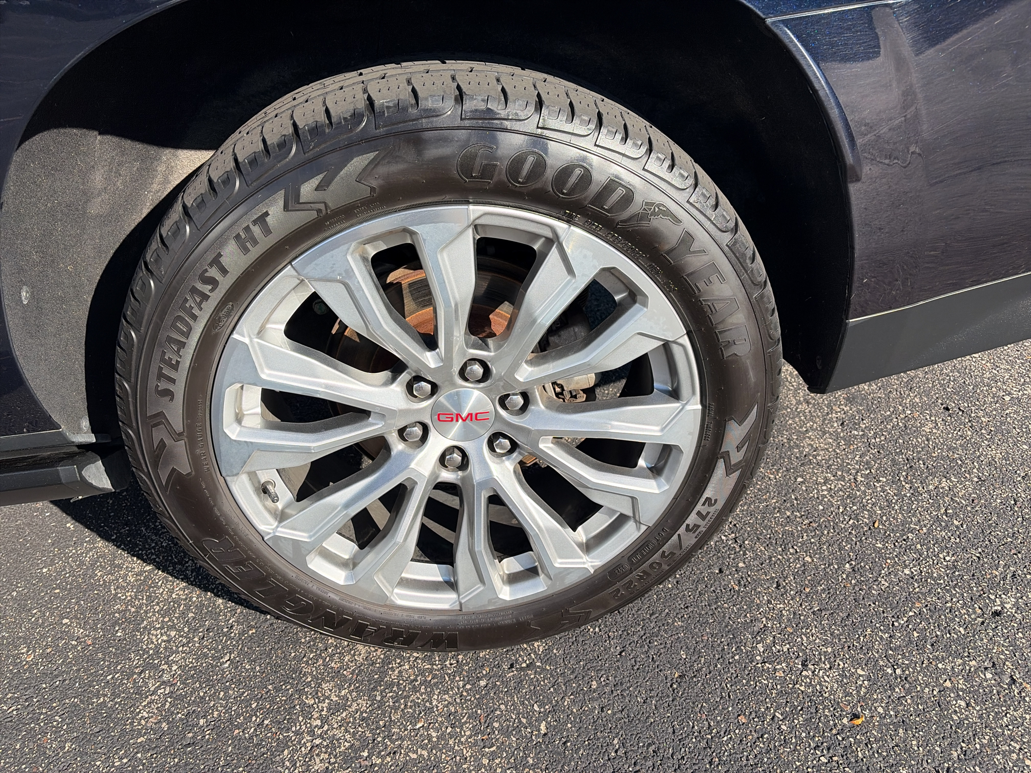 2021 GMC Yukon XL Denali - Photo 19