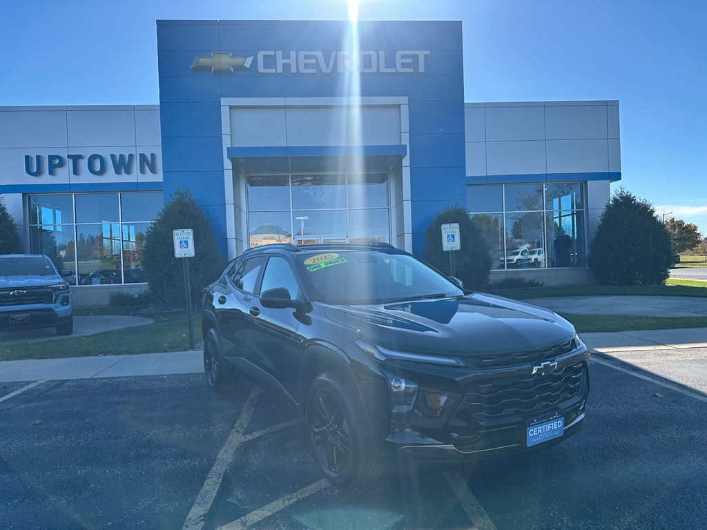 Used 2025 Chevrolet Trax Activ SUV