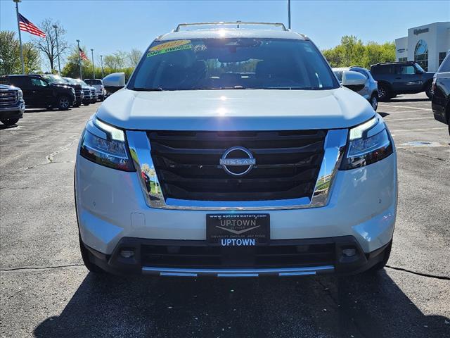 Used 2022 Nissan Pathfinder SL with VIN 5N1DR3CC0NC236552 for sale in Milwaukee, WI