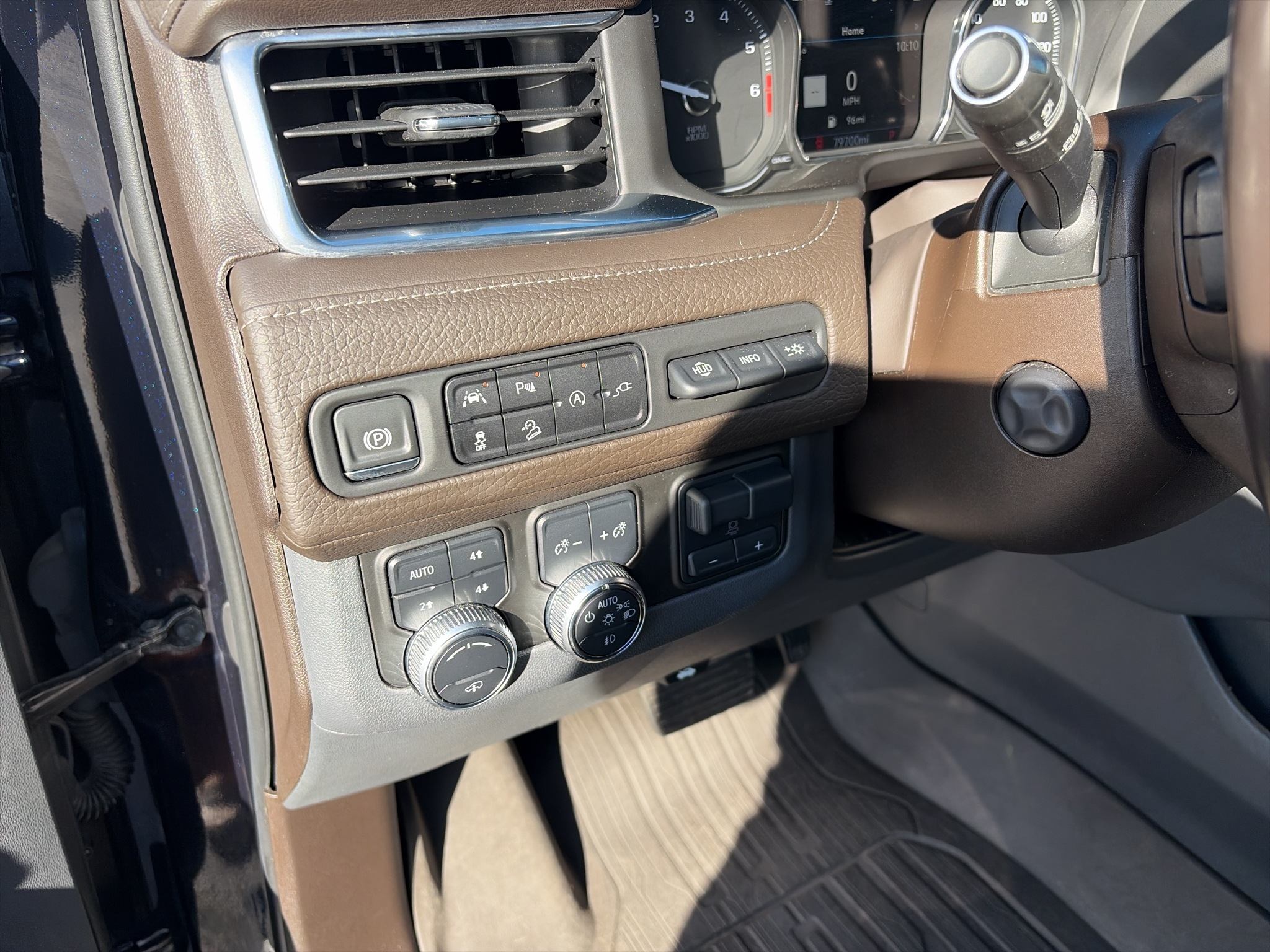 2021 GMC Yukon XL Denali - Photo 24