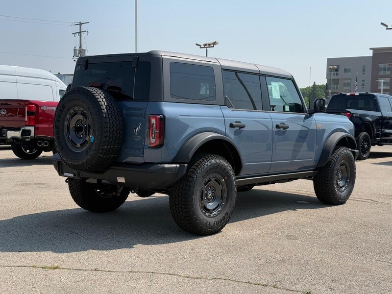 2025 Ford Bronco Badlands photo 3