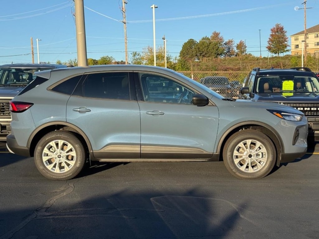 New 2025 Ford Escape Active AWD SUV