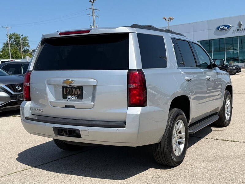 2020 Chevrolet Tahoe LT photo 2