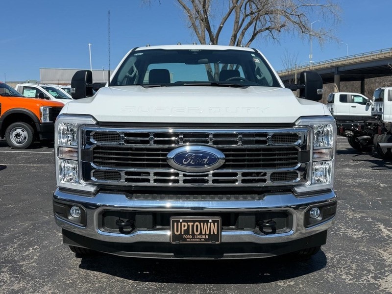 2026 Ford F-350 Super Duty Chassis Cab XL - Photo 9