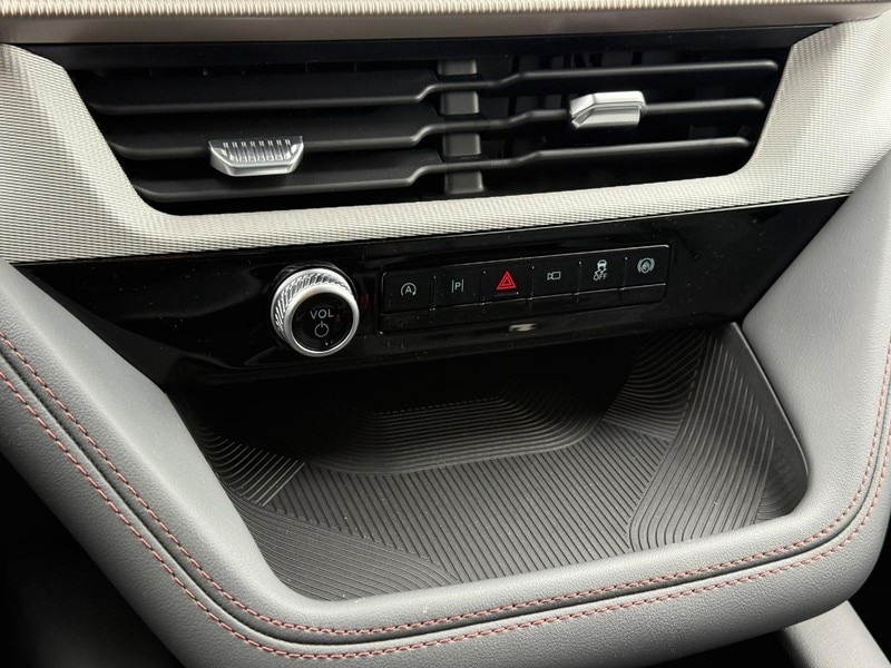 2026 Ford Explorer Active - Photo 17