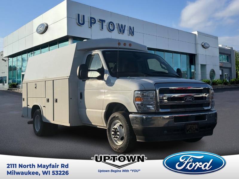 2026 Ford E-Series DRW E-350 Super Duty 138 in WB's photo