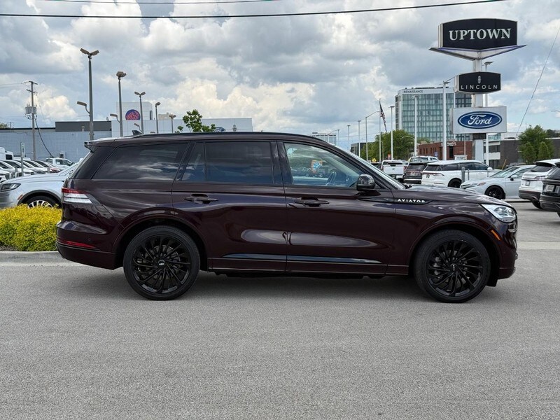 2023 Lincoln Aviator Reserve photo 2