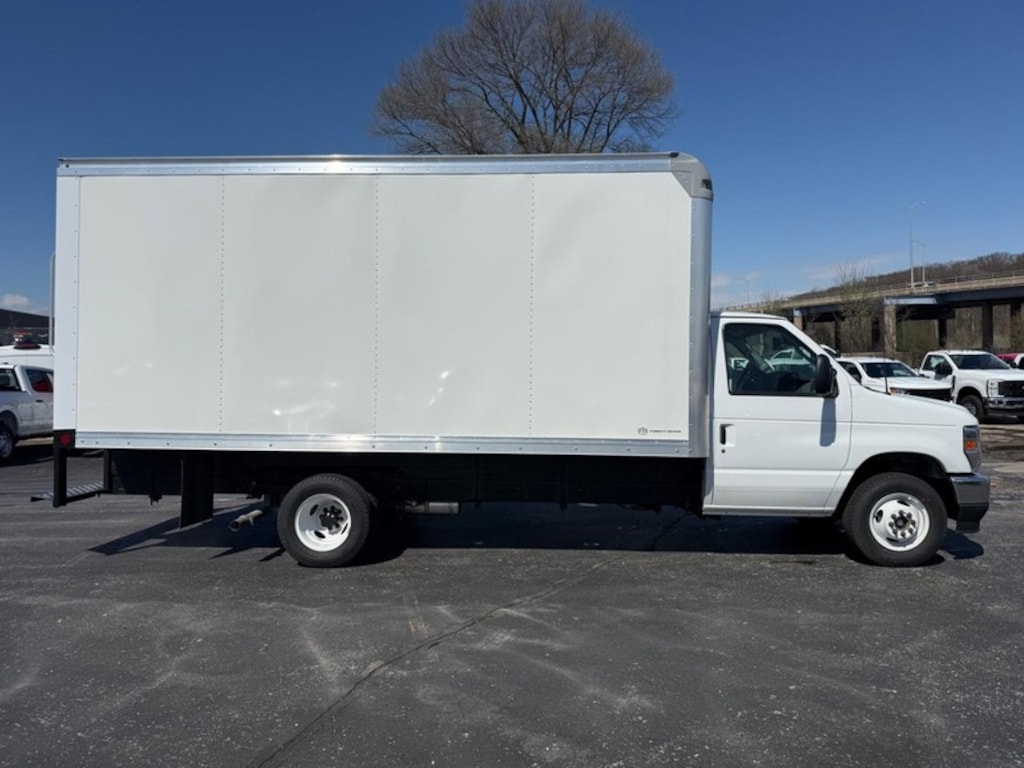 New 2027 Ford E-Series Cutaway E-350 SRW Undefined