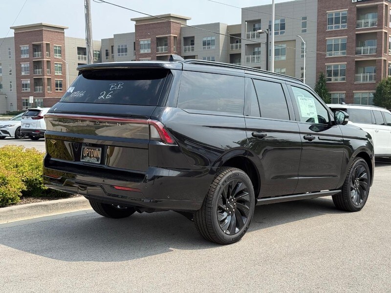 2025 Lincoln Navigator Reserve photo 2