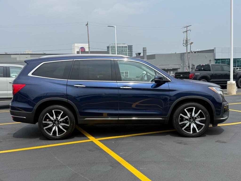 Used 2019 Honda Pilot Touring 8-Passenger AWD SUV