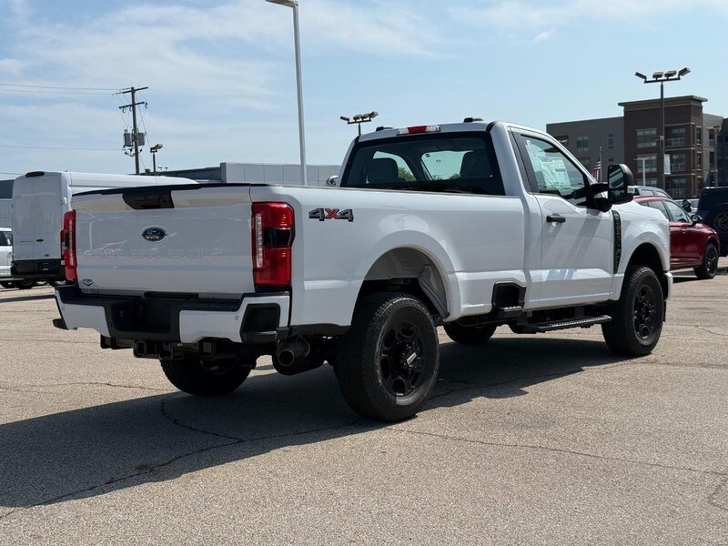 2025 Ford F-350 XL photo 3