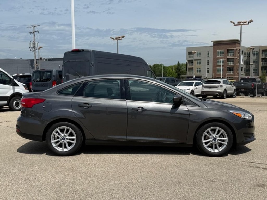 Used 2018 Ford Focus SE Sedan Sedan
