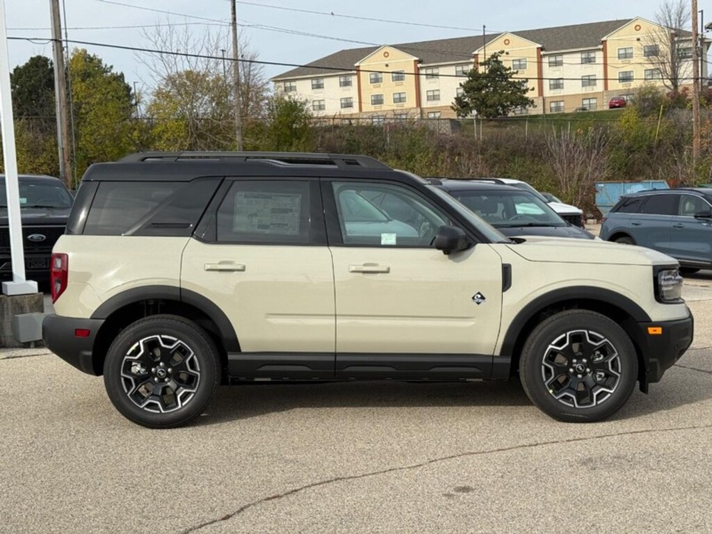 New 2025 Ford Bronco Sport Outer Banks 4x4 SUV