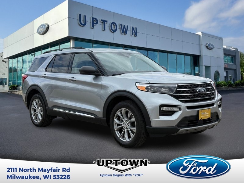 2023 Ford Explorer XLT 4WD's photo