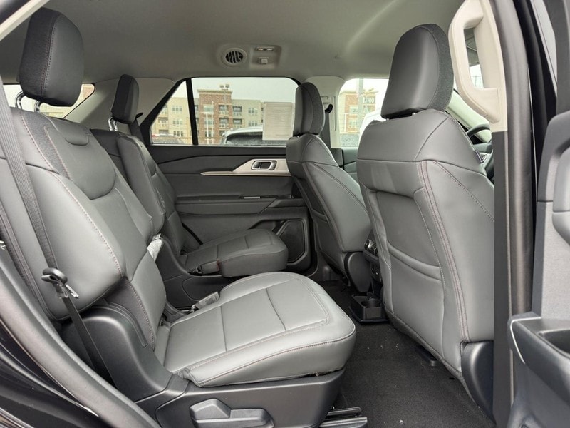 2026 Ford Explorer Active - Photo 7