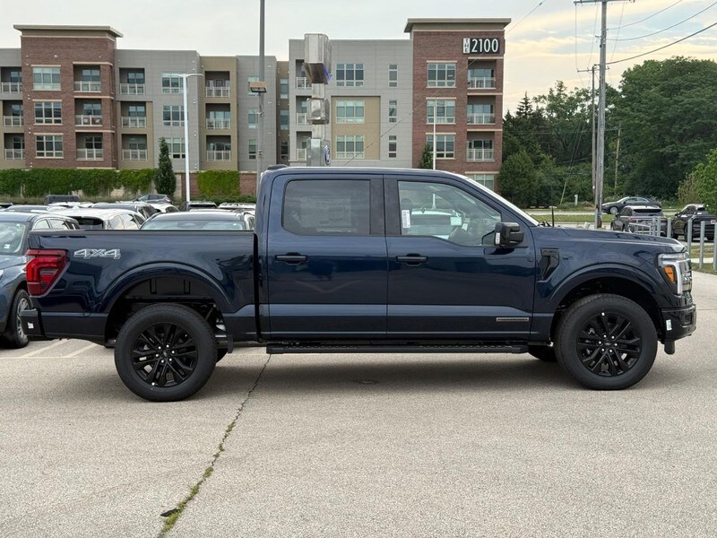 2025 Ford F-150 Lariat photo 2