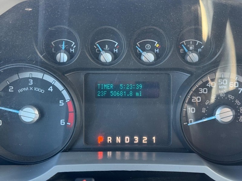 2014 Ford F-550 - Photo 20